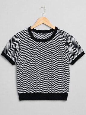 Cotton Black White Chevron Pattern Knit Top Y2K Minimalist
